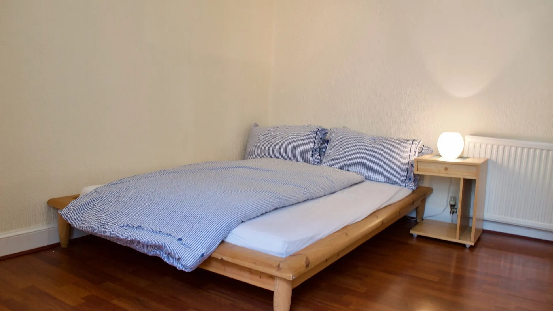 2 Bedroom Apartment In Pleasance Edimburgo