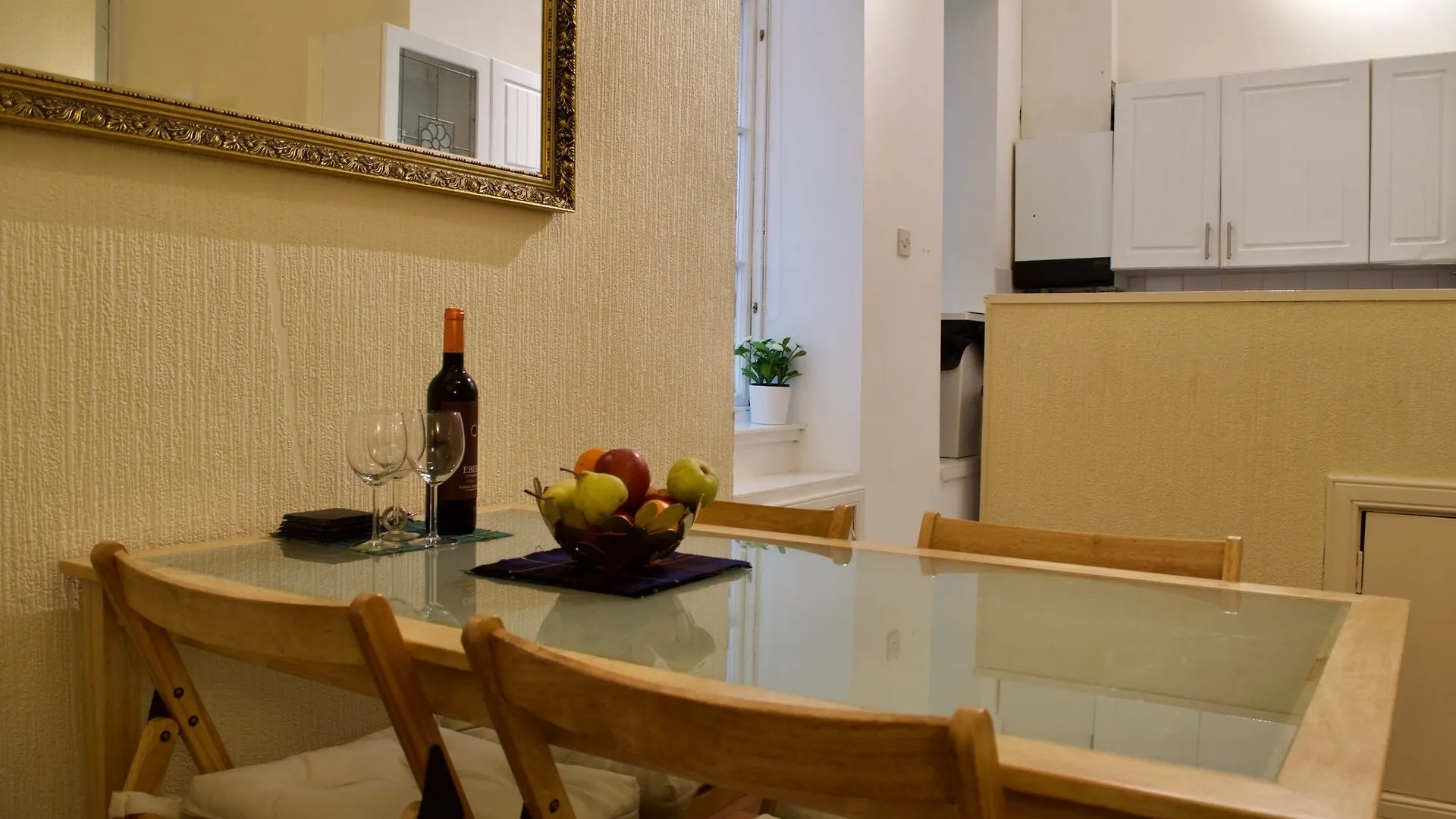 2 Bedroom Apartment In Pleasance Edimburgo Reino Unido